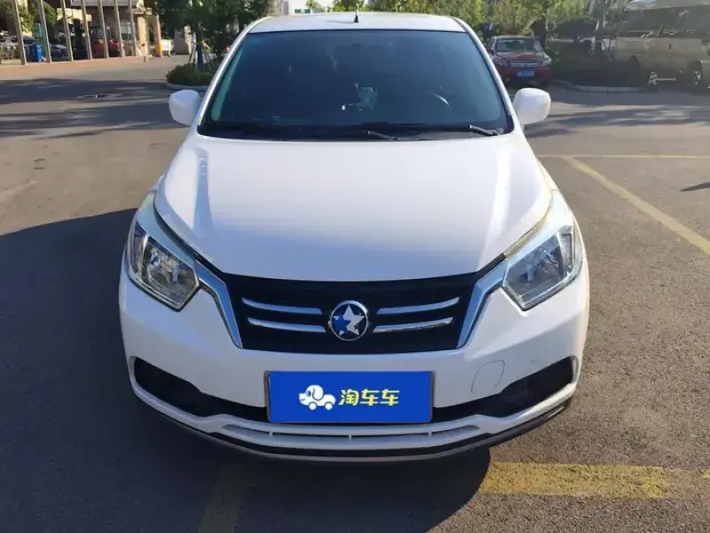2015 Nissan R50 с пробегом 60 000 км