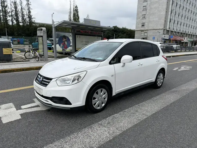 2016 Nissan R50 с пробегом 37 000 км