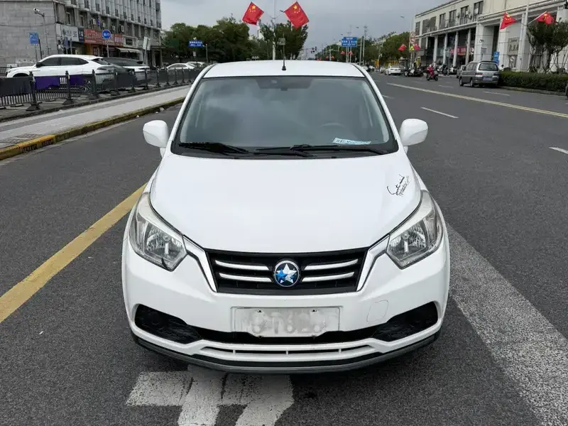 2016 Nissan R50 с пробегом 37 000 км