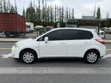 2016 Nissan R50 с пробегом 37 000 км