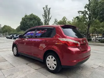 2015 Nissan R50 с пробегом 73 000 км