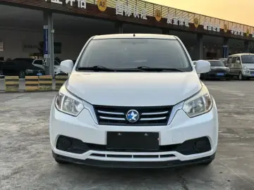 2015 Nissan R50 с пробегом 80 000 км