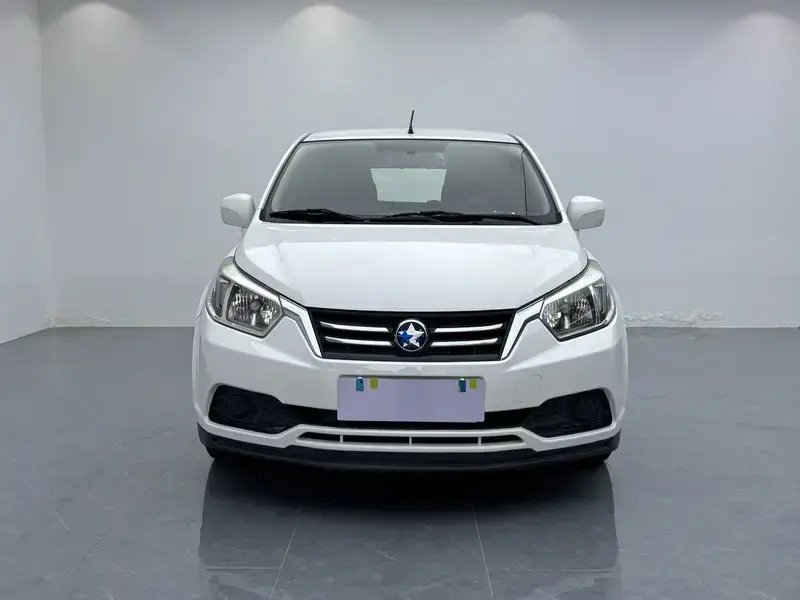 2013 Nissan R50 с пробегом 81 000 км