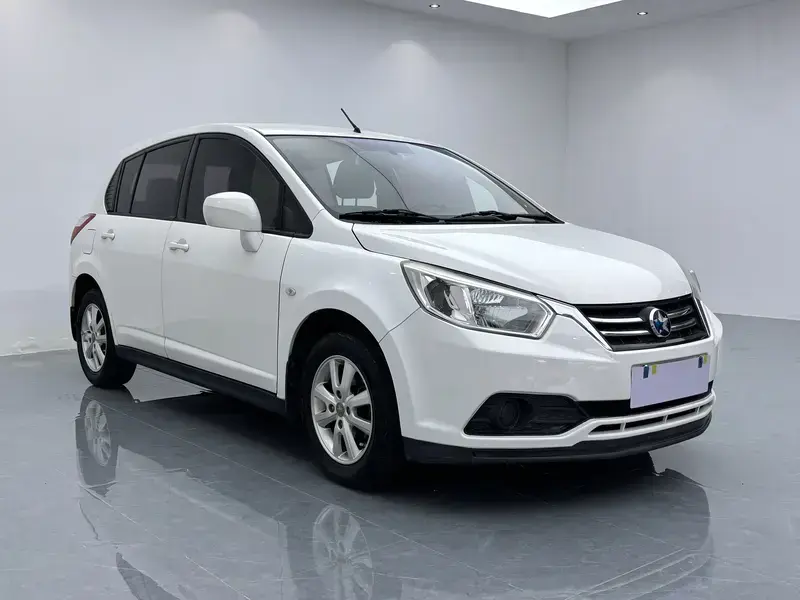 2013 Nissan R50 с пробегом 81 000 км