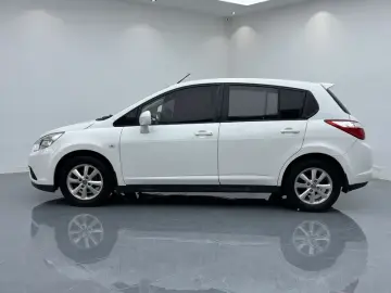 2013 Nissan R50 с пробегом 81 000 км