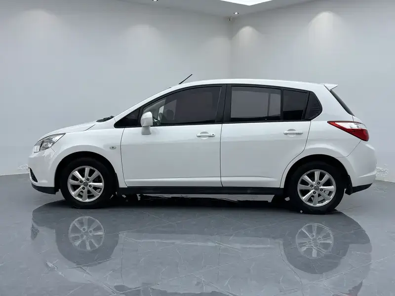 2013 Nissan R50 с пробегом 81 000 км