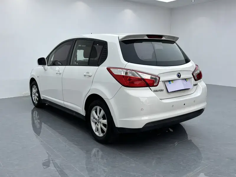 2013 Nissan R50 с пробегом 81 000 км
