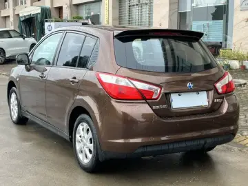2016 Nissan R50 с пробегом 85 000 км