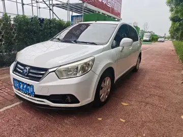 Nissan R50