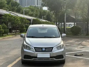 2015 Nissan R50 с пробегом 130 000 км