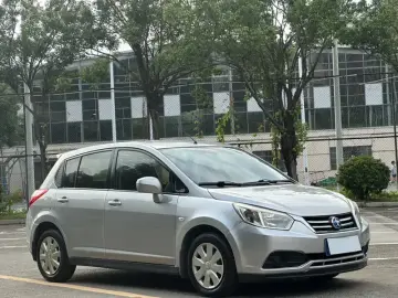 2015 Nissan R50 с пробегом 130 000 км