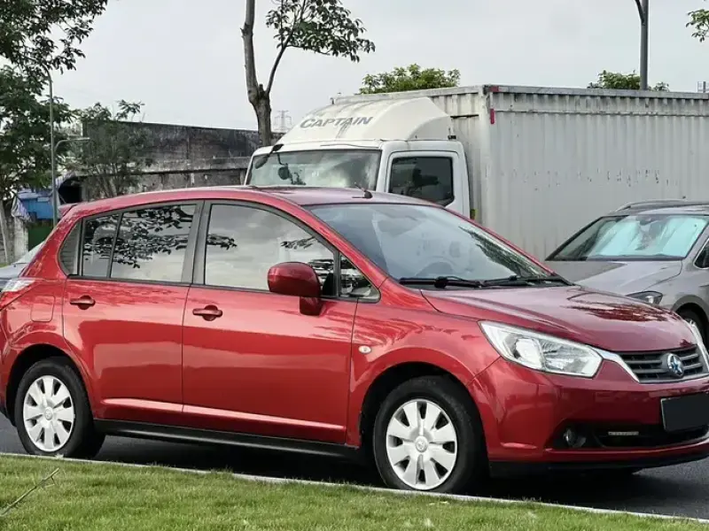 2014 Nissan R50 с пробегом 130 000 км