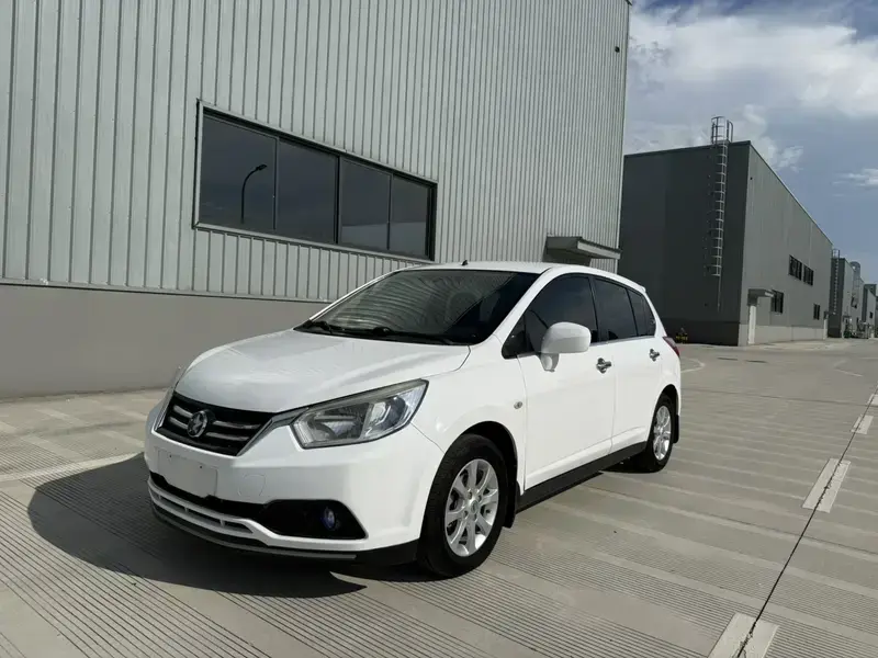 2015 Nissan R50 с пробегом 53 000 км