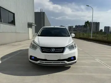 2015 Nissan R50 с пробегом 53 000 км