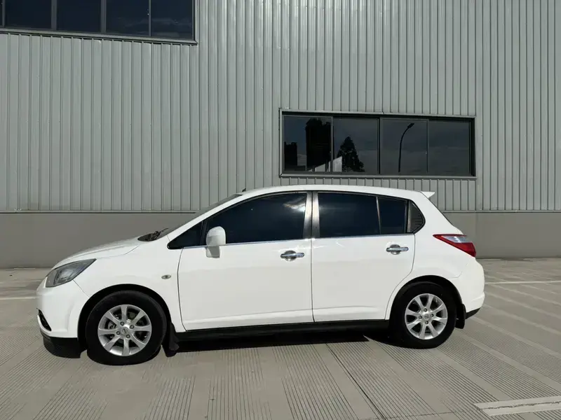 2015 Nissan R50 с пробегом 53 000 км