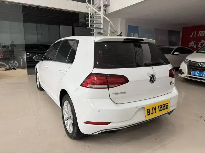 2019 Volkswagen Golf Electric с пробегом 69 000 км