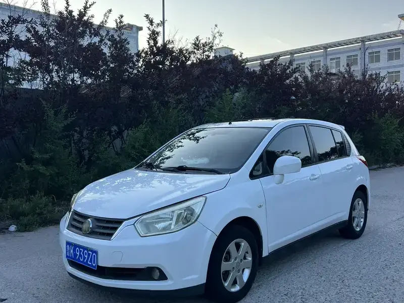 2013 Nissan R50 с пробегом 110 000 км