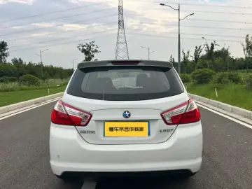 2015 Nissan R50 с пробегом 56 000 км