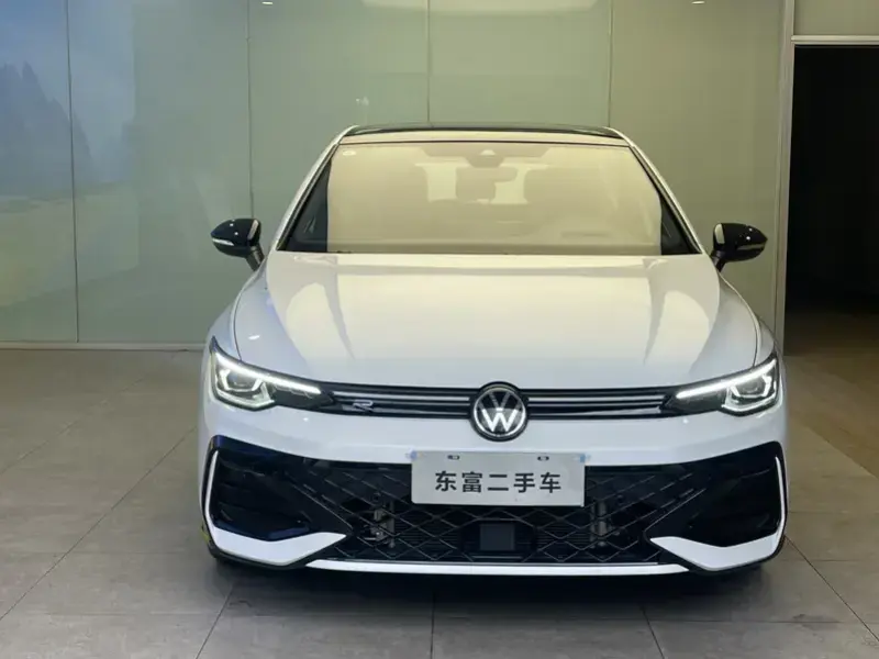 2025 Volkswagen Golf Electric с пробегом 17 000 км