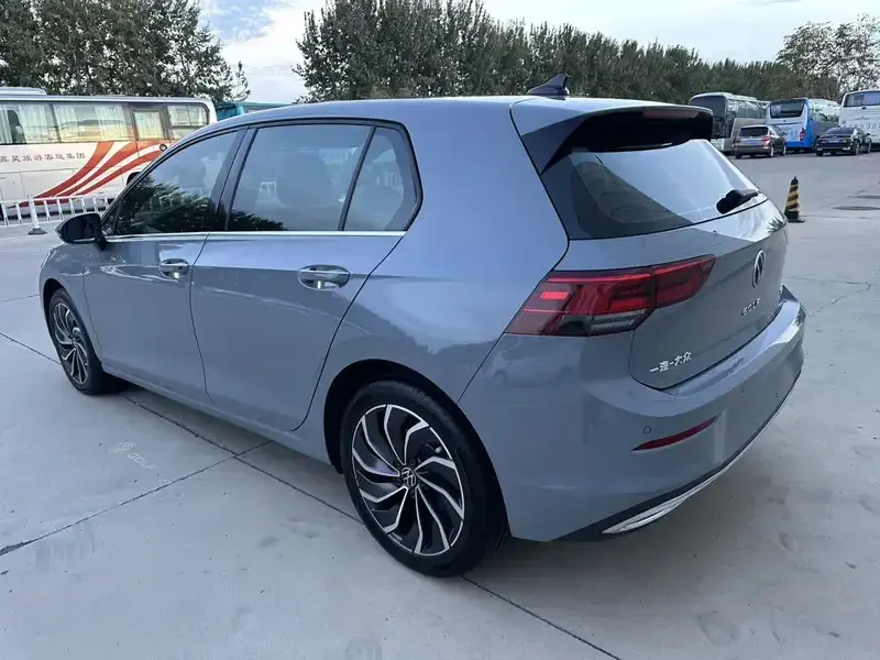 2023 Volkswagen Golf Electric с пробегом 1 400 км