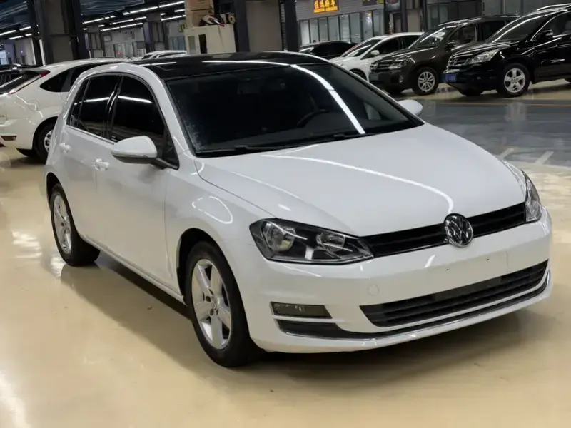 2016 Volkswagen Golf Electric с пробегом 50 000 км