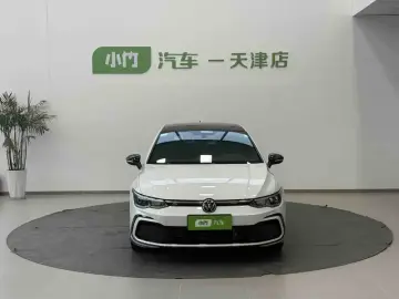 2023 Volkswagen Golf Electric с пробегом 8 000 км