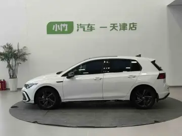 2023 Volkswagen Golf Electric с пробегом 8 000 км