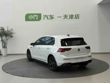 2023 Volkswagen Golf Electric с пробегом 8 000 км