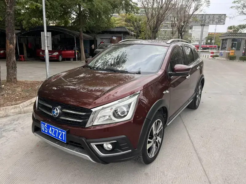 2016 Nissan T70X с пробегом 130 000 км