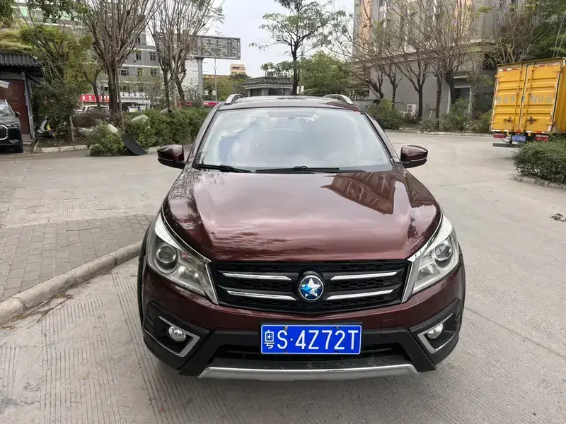 2016 Nissan T70X с пробегом 130 000 км