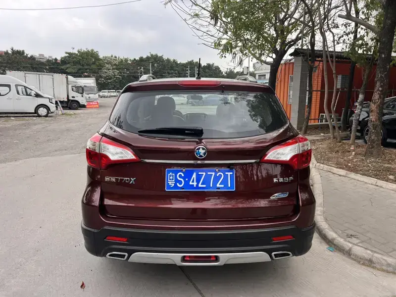 2016 Nissan T70X с пробегом 130 000 км