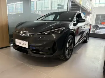 Volkswagen Unique 06