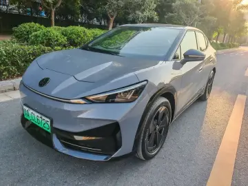Volkswagen Unique 06