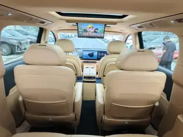 2025 Voyah Dreamer с пробегом 36 000 км