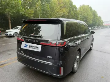 2022 Voyah Dreamer с пробегом 67 000 км