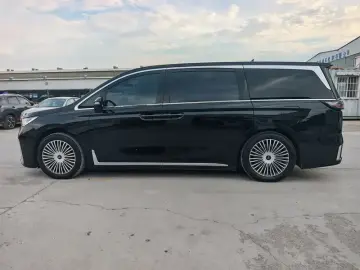 2025 Voyah Dreamer с пробегом 39 000 км