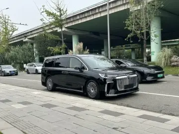 2025 Voyah Dreamer с пробегом 29 000 км