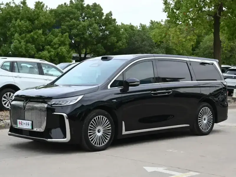 2025 Voyah Dreamer с пробегом 25 000 км