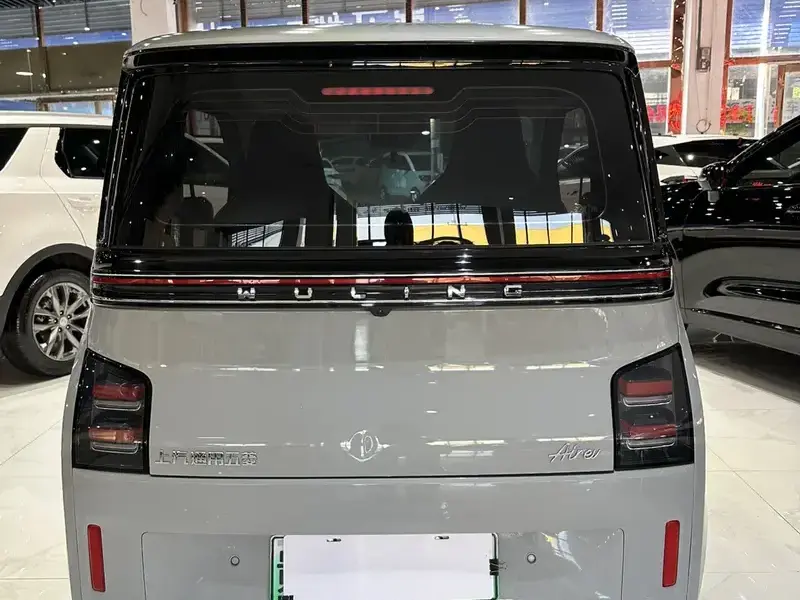2022 Wuling Wuling Air ev с пробегом 16 000 км