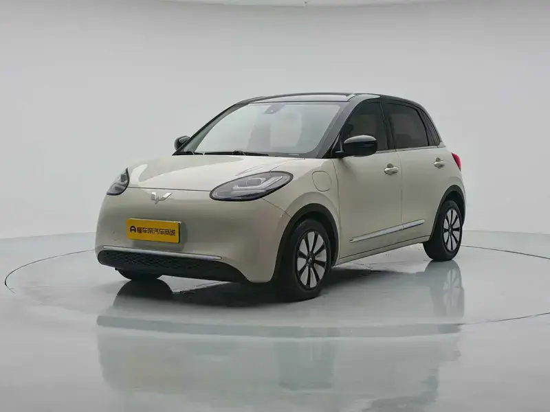 2023 Wuling Wuling Bingo с пробегом 8 100 км