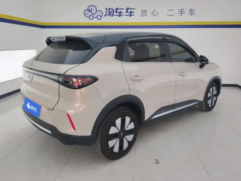 2025 Wuling Wuling Bingo S с пробегом 10 000 км