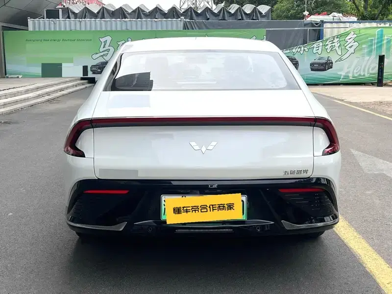 2024 Wuling Wuling E5 с пробегом 80 000 км