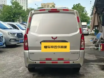 2022 Wuling Wuling EV50 с пробегом 98 000 км