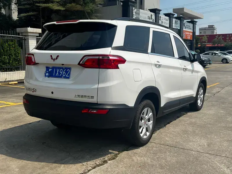 2019 Wuling Wuling Hongguang S3 с пробегом 1 000 км