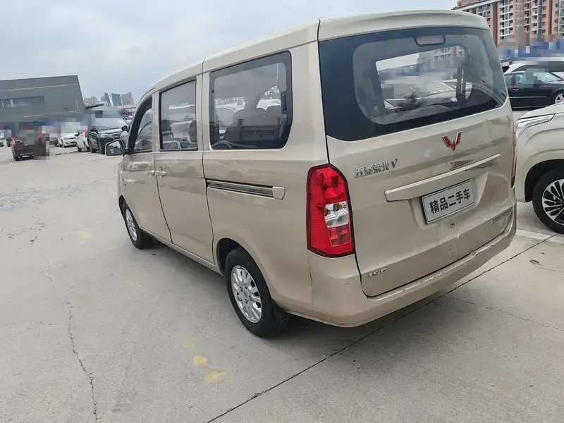 2018 Wuling Wuling Rongguang V с пробегом 95 000 км