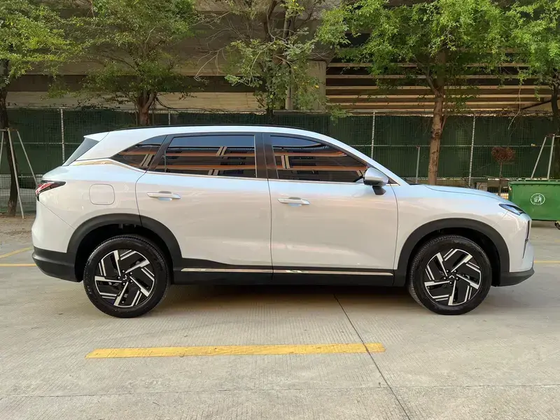 2025 Wuling Wuling Xingguang S с пробегом 48 000 км