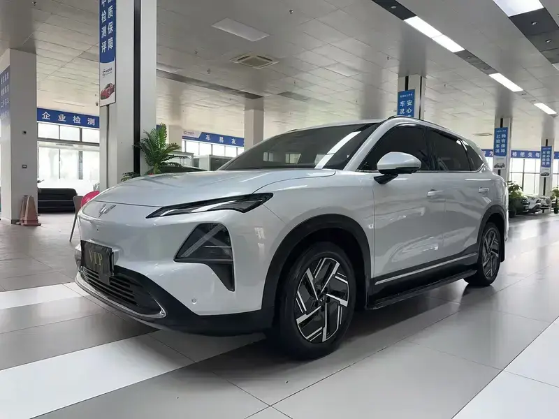 2025 Wuling Wuling Xingguang S с пробегом 31 000 км