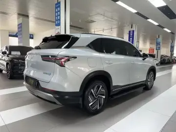 2025 Wuling Wuling Xingguang S с пробегом 31 000 км