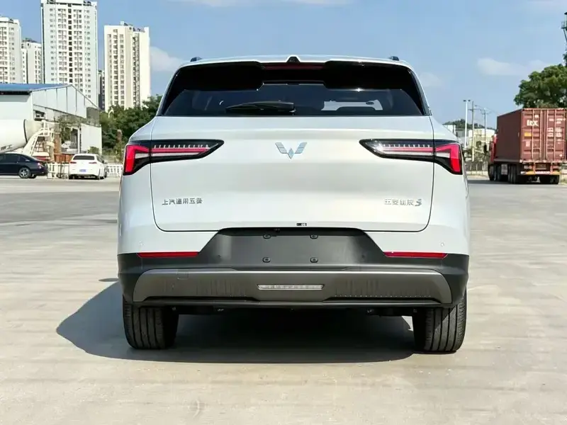 2024 Wuling Wuling Xingguang S с пробегом 100 км