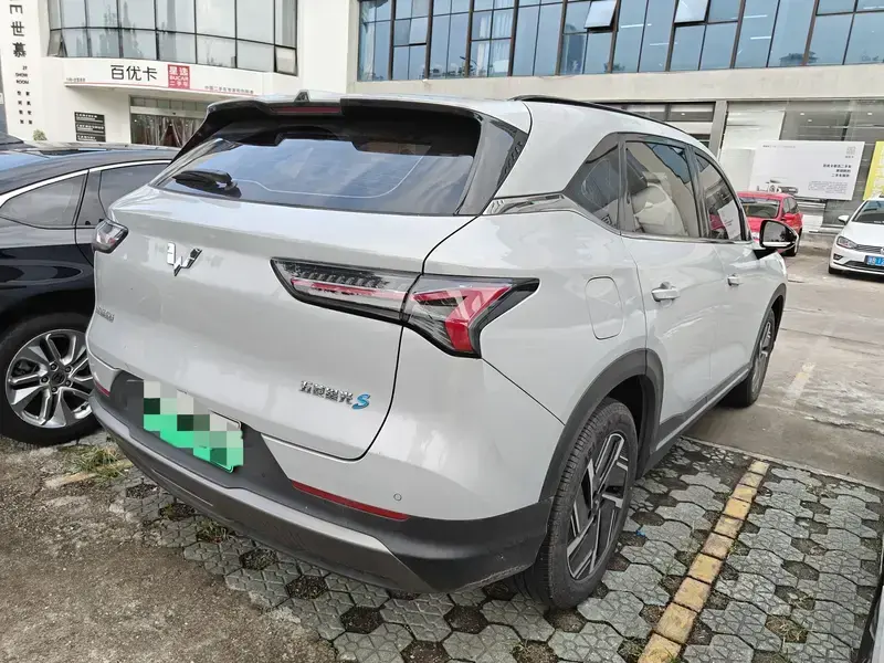 2024 Wuling Wuling Xingguang S с пробегом 25 000 км